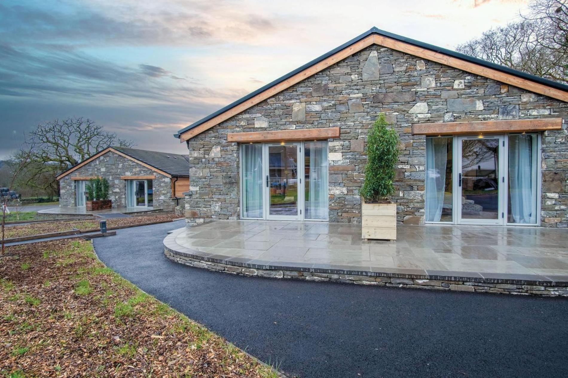 Suite 2 - Sleeping Giant Hotel - Pen Y Cae Inn Brecon Extérieur photo
